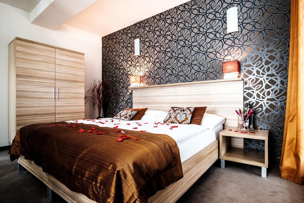 Hotel Deluxe With Free Wellness And Fitness Centrum Nitra Exterior foto